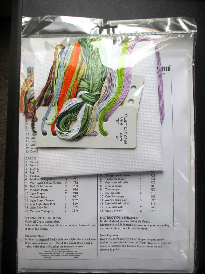 Out for a Stroll 2005 Lady in a Garden kit de punto de cruz contado Foto 3 de 3