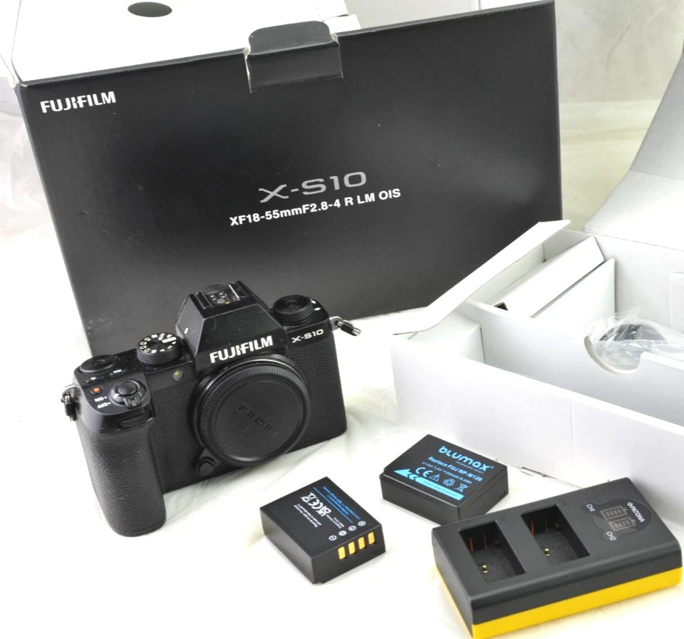 Fujifilm X-S10 26,1MP Spiegellose Systemkamera - Schwarz - Bild 2 von 4