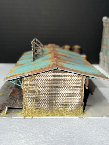 N Scale “Sherwin Williams” Built up Warehouse And Storage Facility Diaroma - Picture 8 of 23