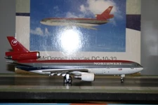 Inflight200 1:200 Northwest McDonnell Douglas DC-10-30 N233NW (IF103010)