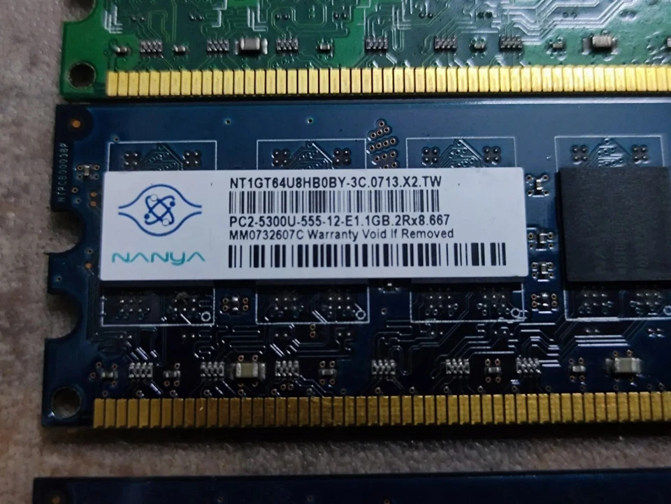 Nanya NT1GT64U8HB0BY-3C PC2-5300U-555-12-E1 667 MHz Desktop 1GB Memory RAM Good - Image 3 of 4