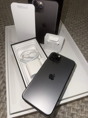 apple iphone 11 Pro 512gb unlocked With Ear Pods, Charger And Cable
