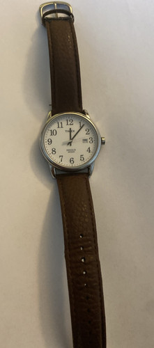 Timex Herren TW2P75800 Easy Reader weißes Zifferblatt Datum braun Leder Quarzuhr - Bild 1 von 7