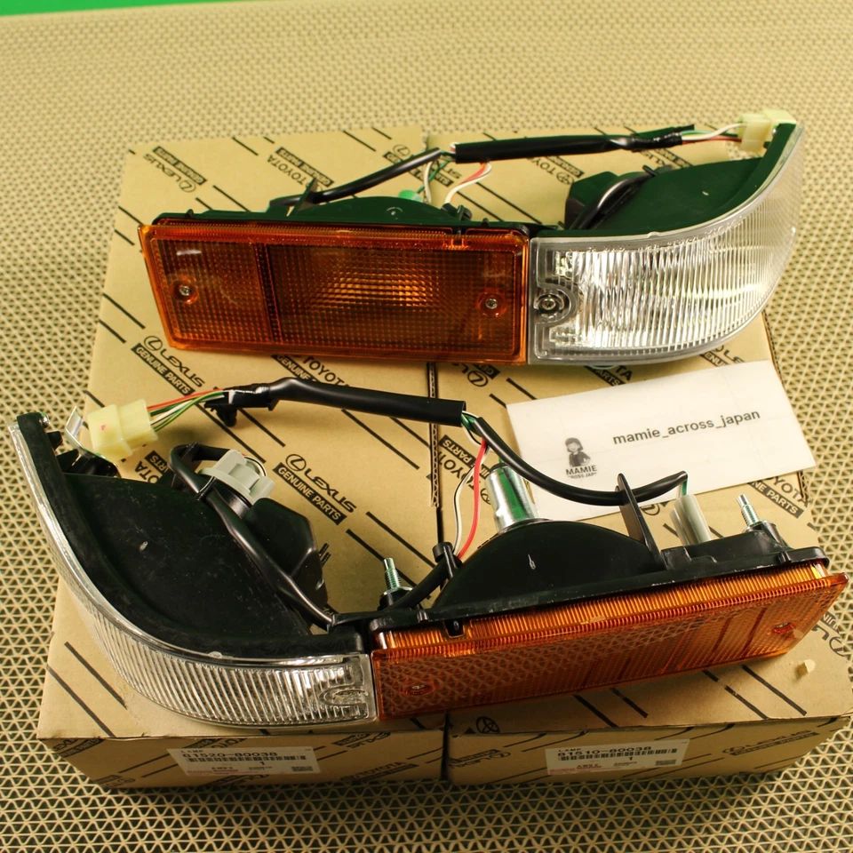TOYOTA Genuine AE86 KOUKI SPRINTER Trueno Front Turn Signal Lamp Indicators SET - Image 3 of 4