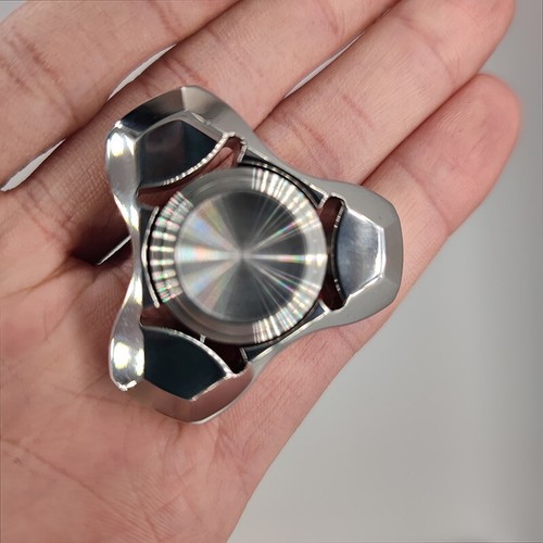Fidget Hand Spinner Edc Juguete Rodamiento Silencioso Metal Dedo Giroscopio Alivio Estrés Regalo - Imagen 2 de 36