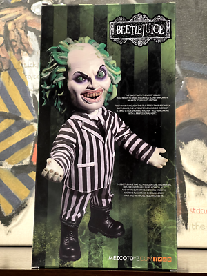 Mezco Toyz: BEETLEJUICE 15