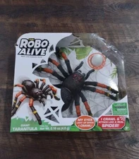 Robo Alive Giant Tarantula/black Widow Spider  By Zuru NEW Crawls & Attacks