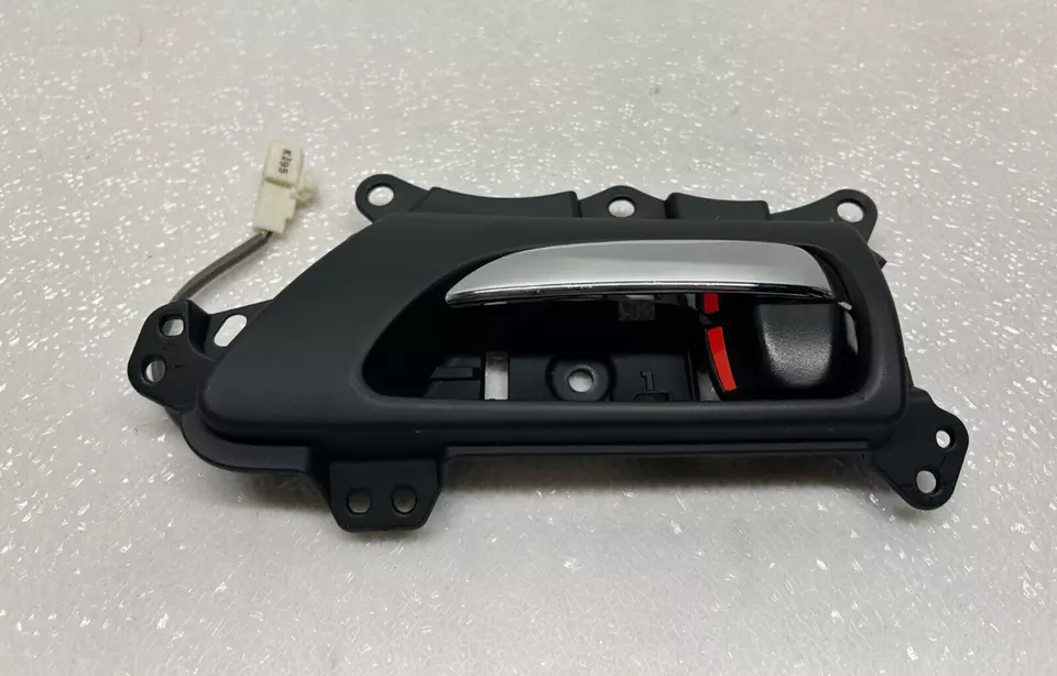 Manija de puerta interior delantera izquierda lado conductor Cadillac CTS ATS 2013-2019 PO8 OEM Foto 2 de 4