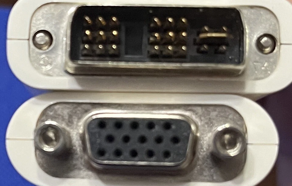 Apple DVI-I Single Link to VGA Female Monitor Adapter Display Cable - Image 2 of 2