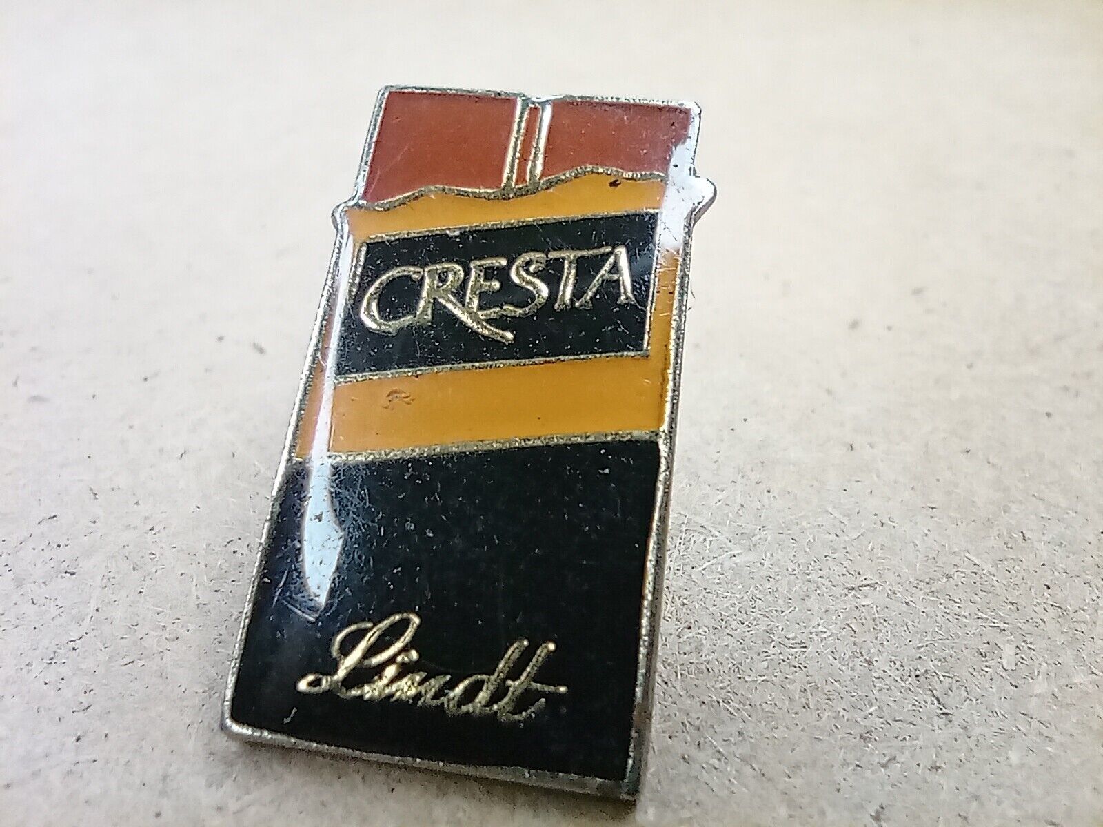 Pin's vintage épinglette Collector pins chocolat Lindt lot S071