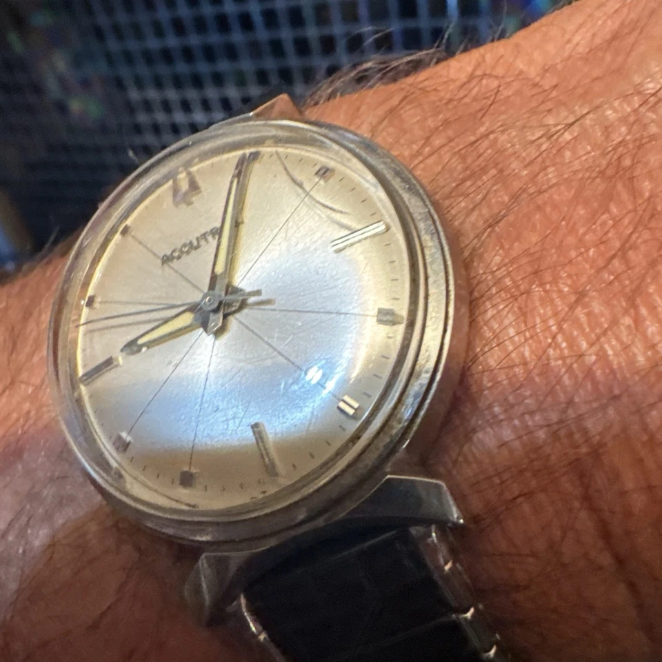 Vtg 1967 M7 56567 Bulova Accutron Bowtie Tuning Fork Men's Watch Working 36MM - Image 2 of 4