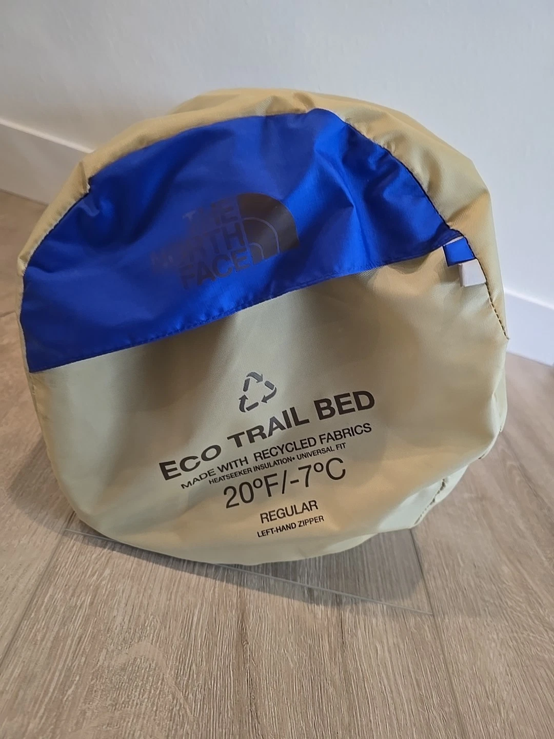 The North Face Eco Trail Synthetic 20° F sleeping Bag Regular. Excellent Cond.
Opens in a new window