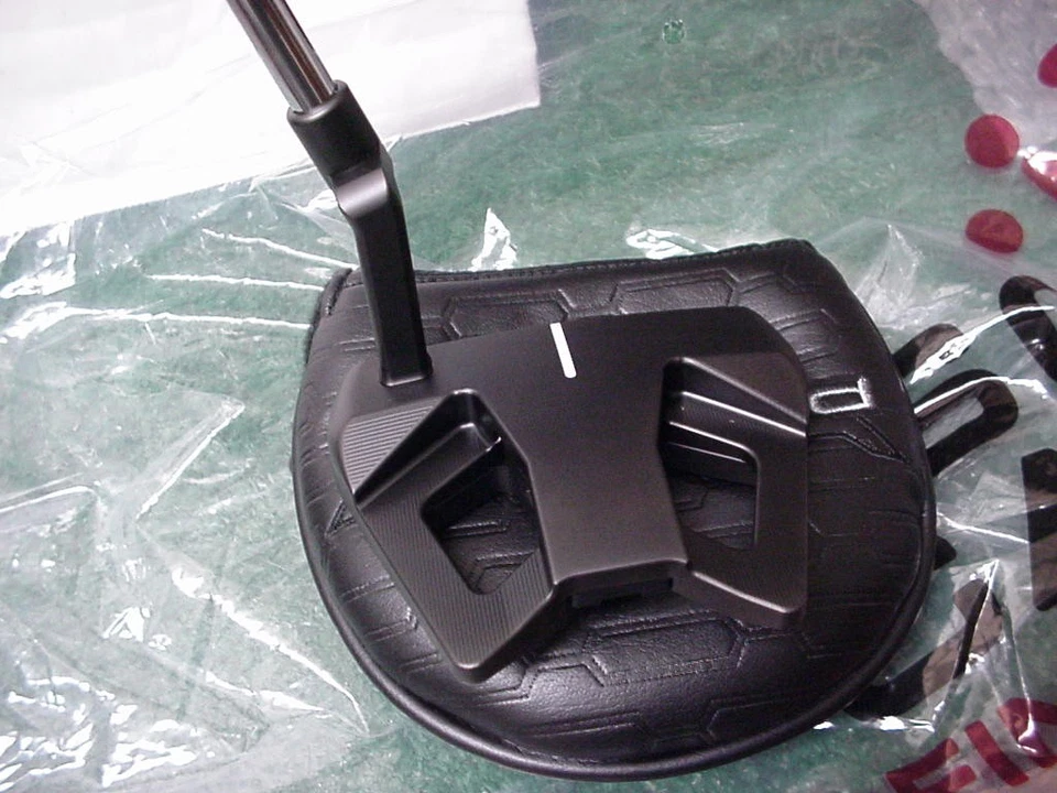 Brand New Limited 2025 Titleist Scotty Cameron Black Phantom X 9.2 R Putter 35 - Image 3 of 4