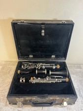 Selmer CL300 Bb Clarinet Musical Instrument Made in the USA With Case & Books