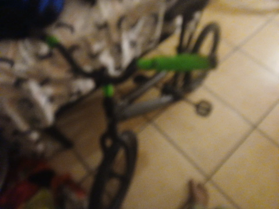 Boy Or Girl Bike It Good it Used OK 👍  But It Is Very Nice Age 10 To 8 - Image 3 of 4