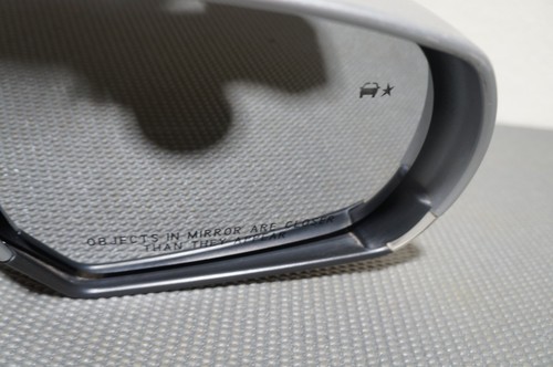 2014-2019 CADILLAC ATS OEM PASSENGER SIDE POWER SIDE MIRROR SILVER BLIND SPOT - Picture 7 of 8