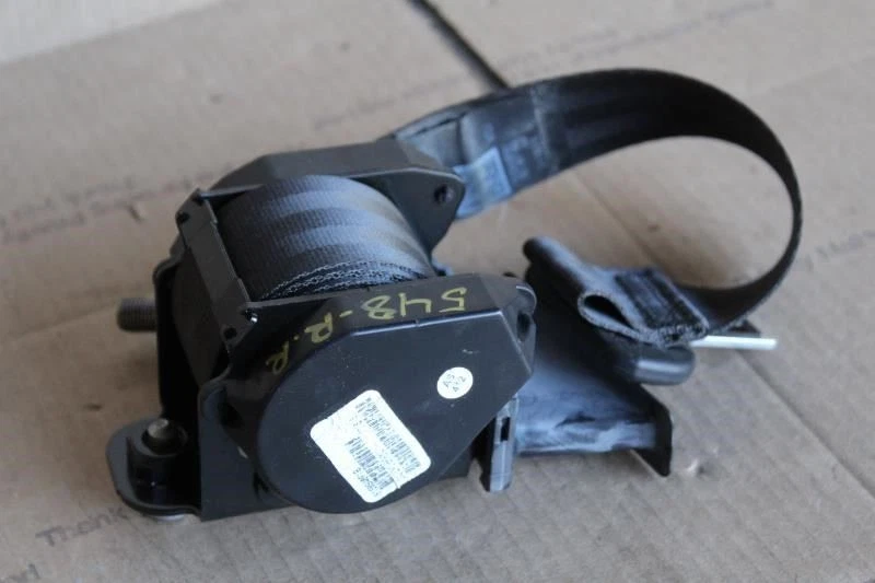 2016 2017 2018 2019 VOLKSWAGEN PASSAT RIGHT REAR SEAT BELT TITAN BLACK - Image 2 of 4