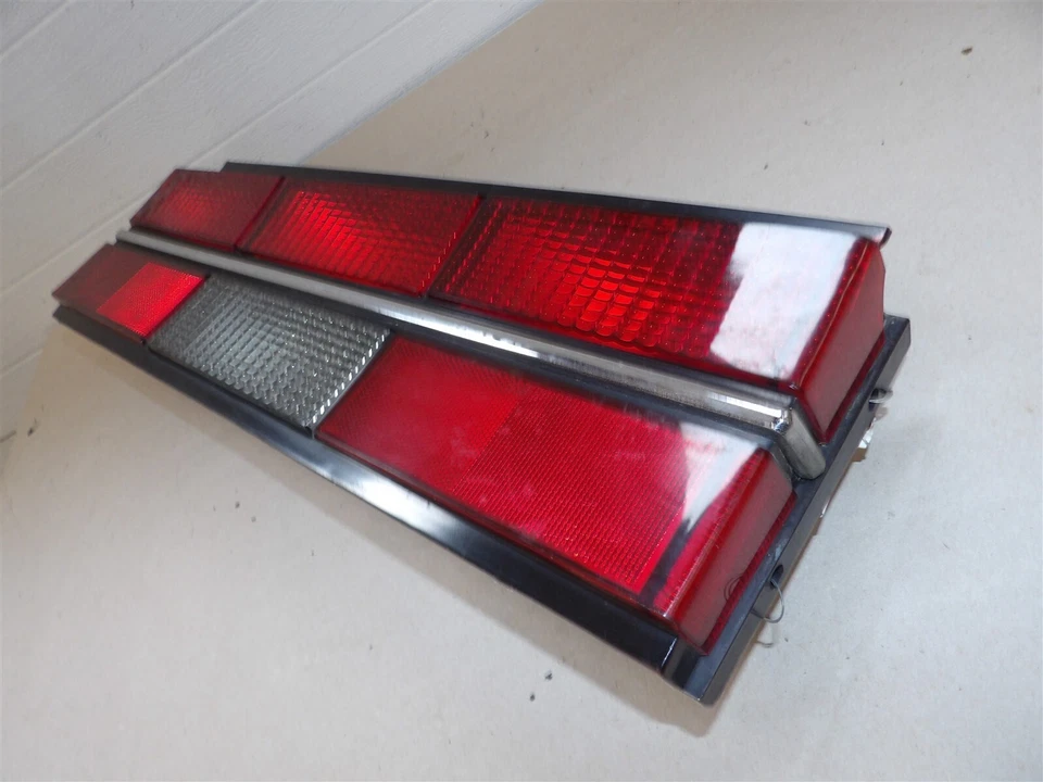 LH DRIVER TAILLIGHT TAIL LAMP ASSEMBLY CHEVY CELEBRITY 84-85 SEDAN chrome trim - Image 2 of 4