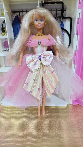 1990 Beautiful Bows Sindy Hasbro used good cond NO Barbie