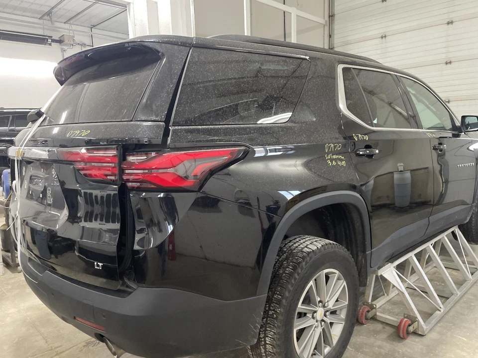 Gato de piso usado se adapta a: Chevrolet Traverse 2022 grado A Foto 4 de 4