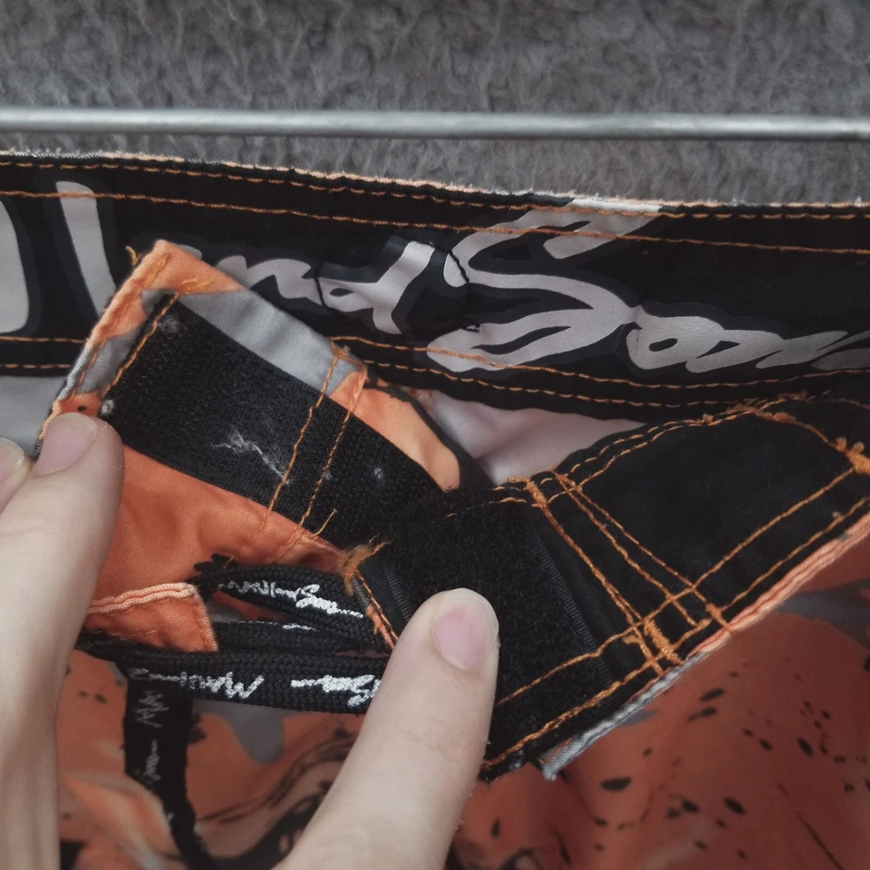 Maui and Sons Men's 28 Shark Orange Board Shorts Swimwear 28" 8.75" 12" - Image 4 of 4