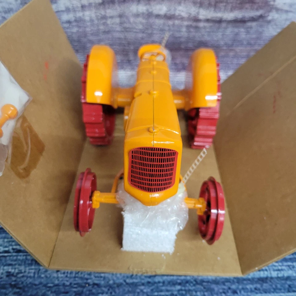 Antigo Speccast 125º Aniversário Minneapolis Moline com trator frontend 1of2500 - Imagem 4 de 4