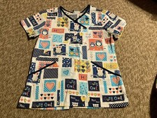Scrub Star Scrub Top Owls, Size XS, V-Neck, 2 pockets,