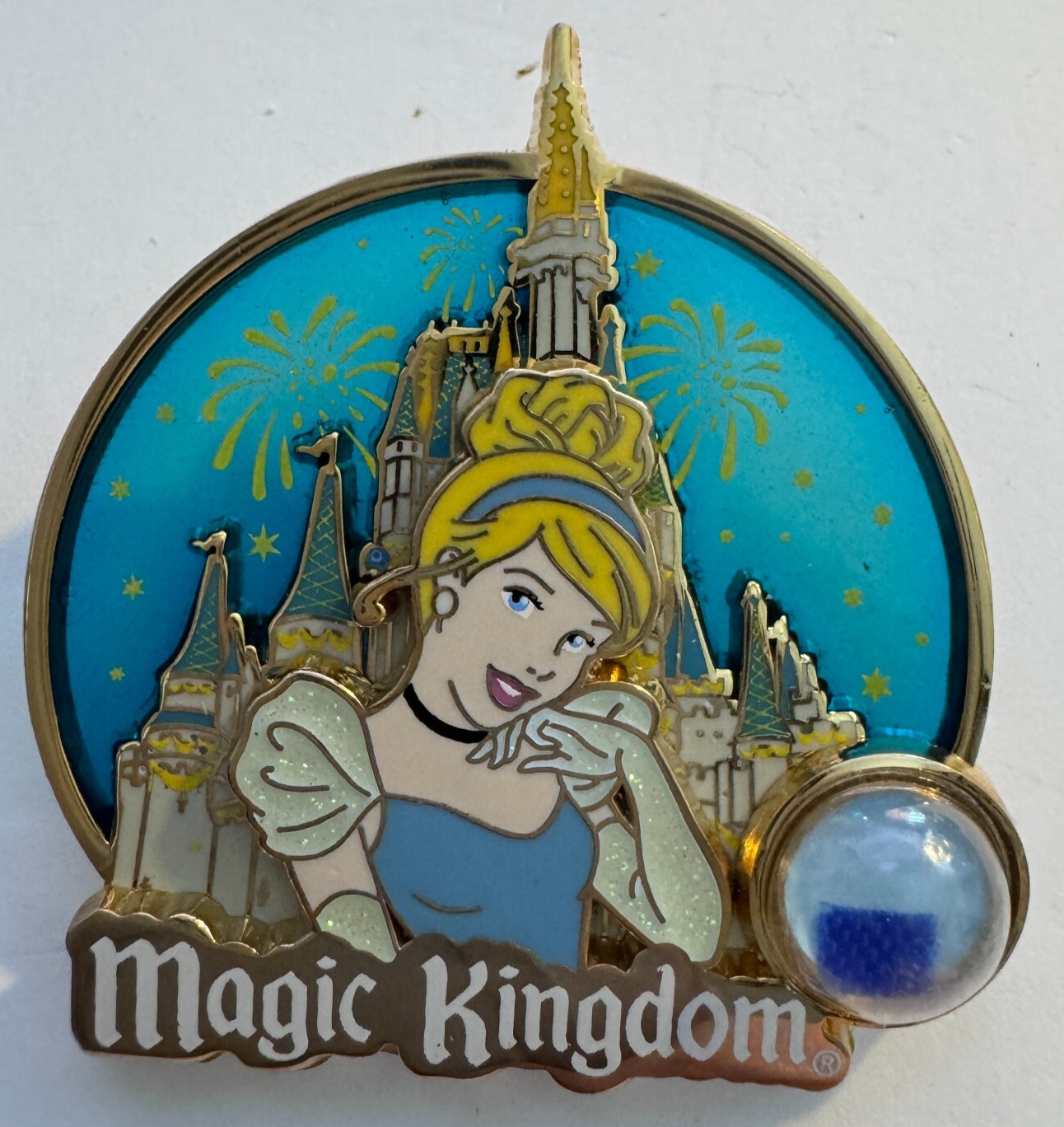 Disney World Piece of History Cinderella Castle Magic Kingdom 2016 LE1500 Pin