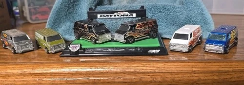 Lot of 6 Vintage 1970s Hot Wheels Diecast Vans Redline(1), Blackwall(5)