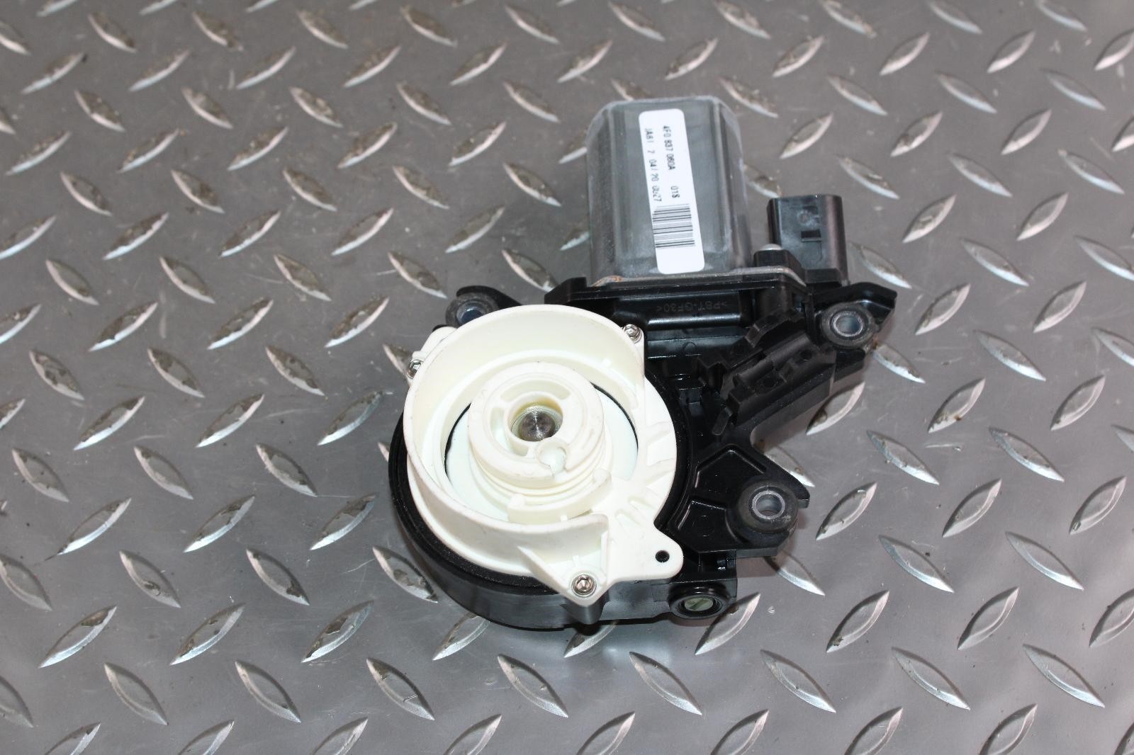 19-24 Continental GT Gtc Electronic Driver LH Door Motor Actuator OEM Factory OE