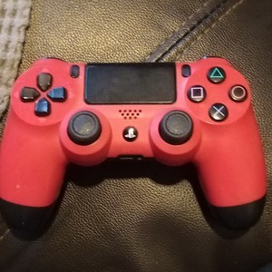 Sony CUH-ZCT2U Wireless DualShock Controller for Playstation 4 - Magma Red