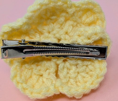 Handmade Crochet Flower Hair Clip - Colombian Wool - Exclusive Gift Barrette - Picture 12 of 16