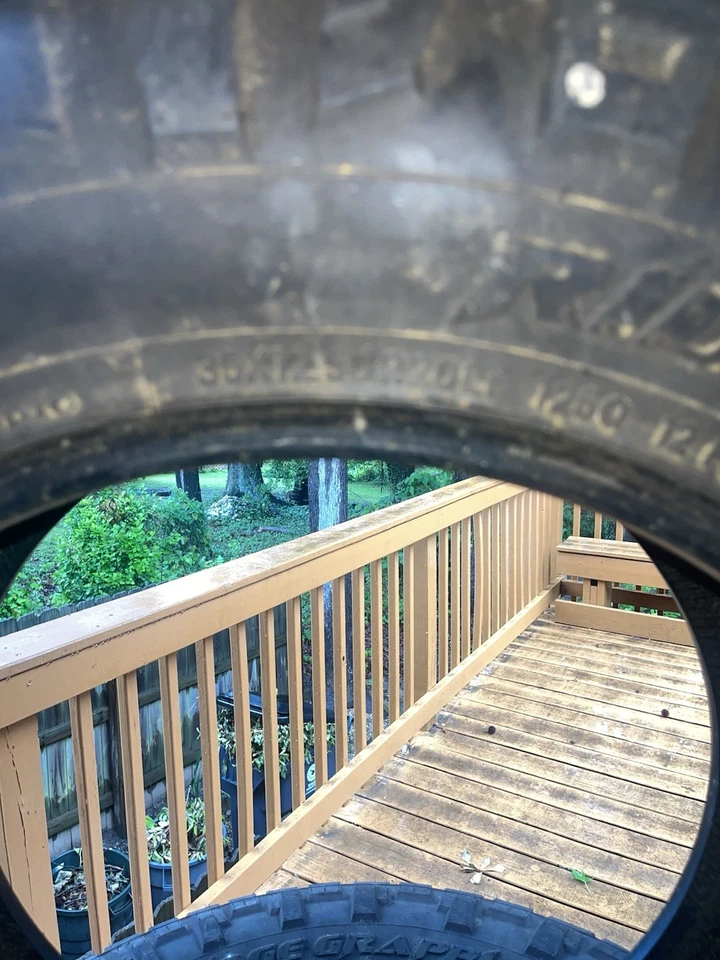 Juego de 4 neumáticos de camión Foto 4 de 4