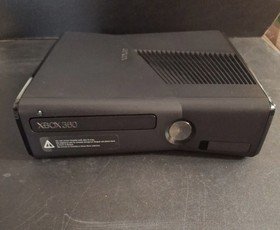 Xbox 360 S Console 4 GB Black With Controller & Cords Tested