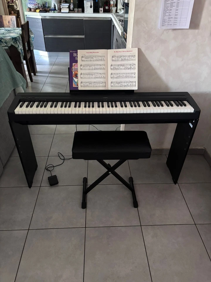 Yamaha P-45, foto 2 di 3