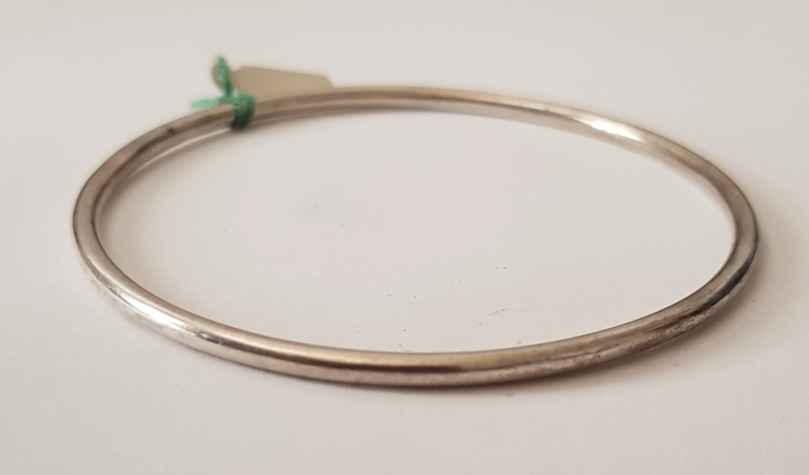 Pulsera de redonda de hilo maciza en plata de ley 925 mm.