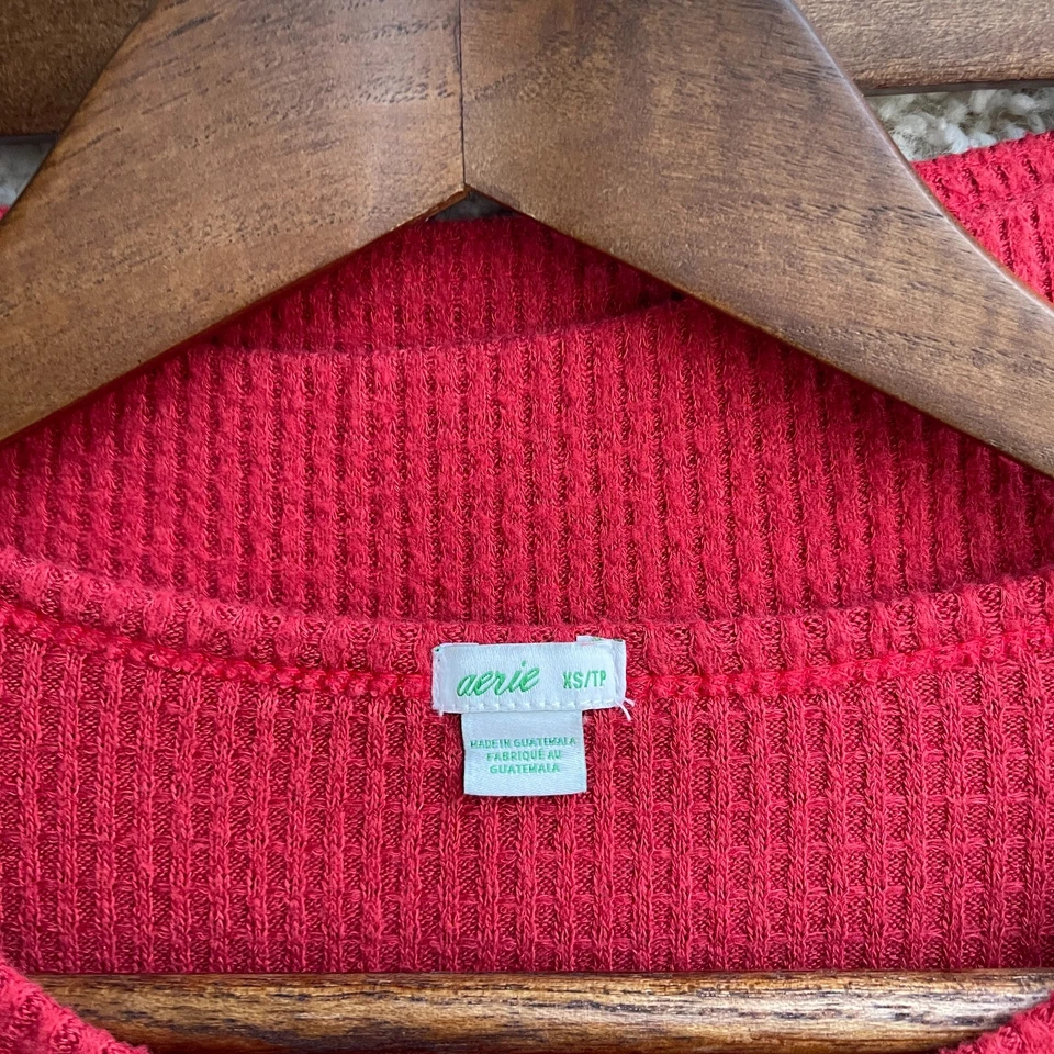 Conjunto de pijama Aerie para mujer mediano XS rojo camisa térmica y pantalón 2 piezas ropa de dormir Foto 3 de 4