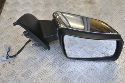 Land Rover Freelander 2 HSE wing mirror right side power folding w. puddle light