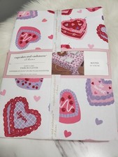 Cupcakes Cashmere Valentine Hearts Tablecloth 70" Round Cakes Bakery Sweets