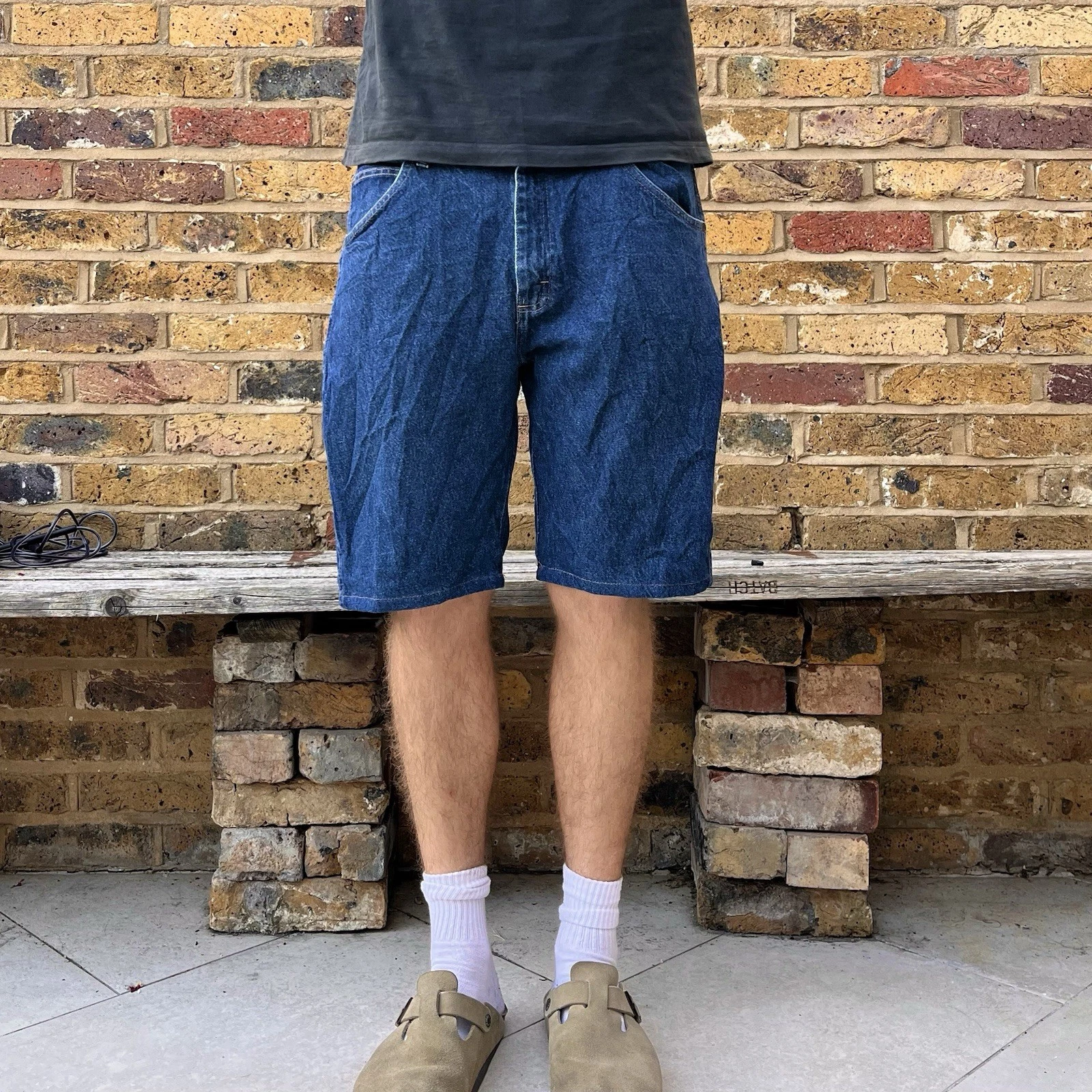 Vintage Y2K wrangler dark denim shorts / jorts