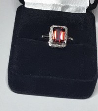 Size 7 Garnet Sterling Silver 925 Ring