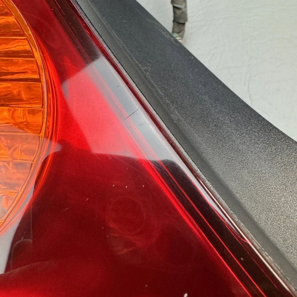 02-06 Luz trasera derecha derecha Lexus SC430 8155124080 PROBADO OEM Foto 3 de 4