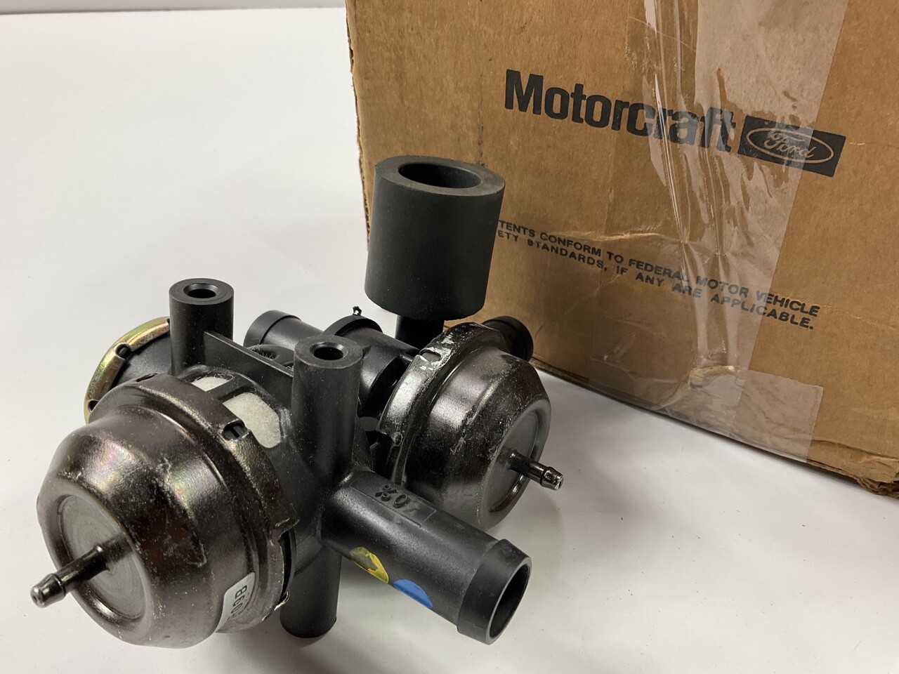 Secondary Air Injection Control Valve Motorcraft fits 1986 Ford 
