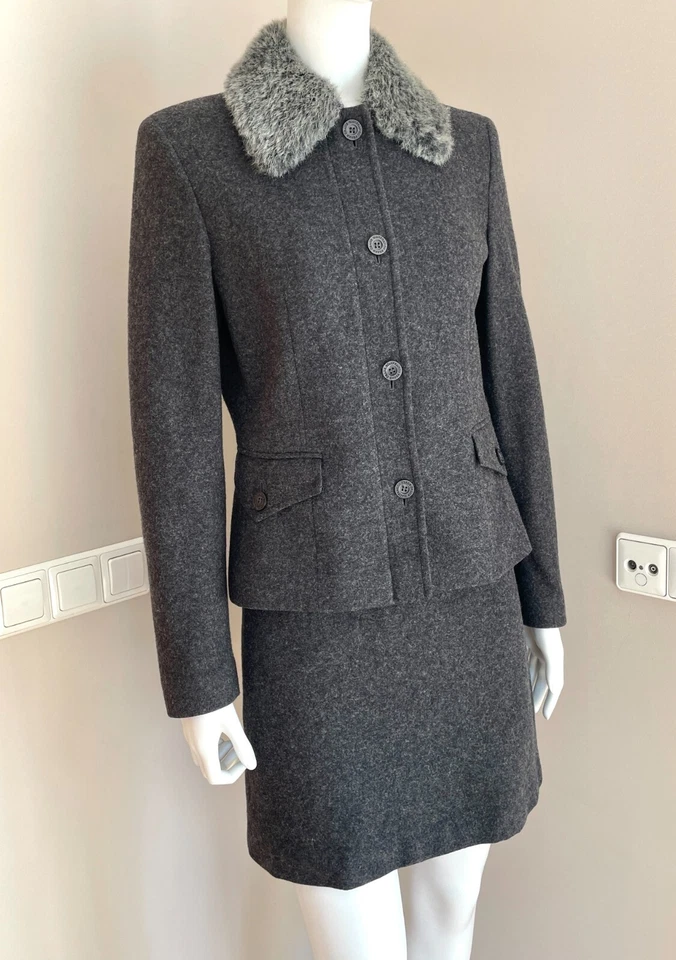 Gianfranco Ferre Vintage 2 Piezas Chaqueta y Mini Falda Conjunto en Gris Oscuro - Talla S Foto 3 de 4