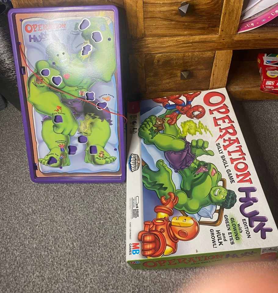 Operation Hulk Edition 2008 Marvel Glowing Green Eyes & Sound Game See Descript - Image 2 of 3