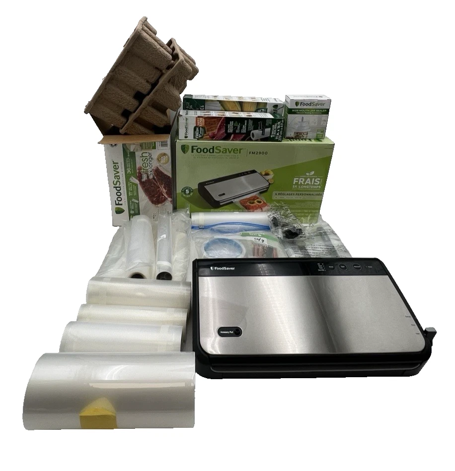FOODSAVER FM2900 VACUUM SEALING SYSTEM W/HANDHELD SEALER, BAGS, JAR SEALER