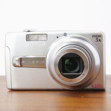 Fujifilm FinePix J50 8MP Digital Compact Camera 5x Zoom Silver Tested READ