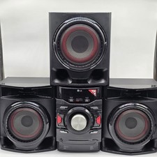 LG XBOOM CM4590 MINI HI-FI SHELF STEREO-SUBWOOFER/BLUETOOTH - HARDLY USED