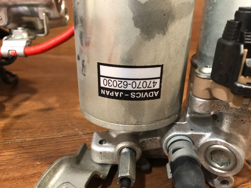 Toyota Mirai 2016-2020 pila de combustible ev abs bomba de freno hidráulico antiactuador OEM 2 Foto 4 de 4