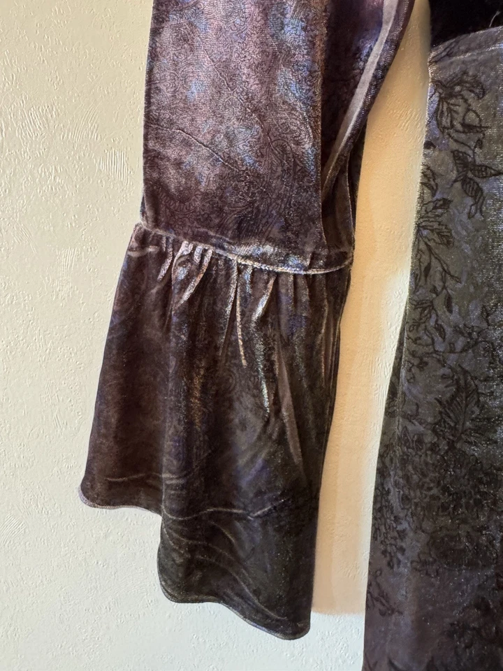 Blusa Y2K caprichosa gótica manga sino aparada de veludo com amarração nas costas tamanho G - Imagem 4 de 4